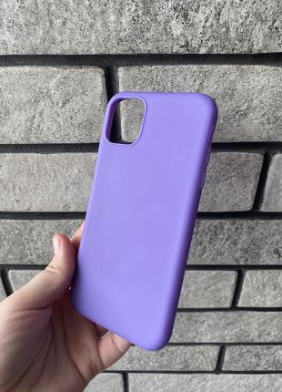 Чехол на телефон айфон 11 фиолетовый