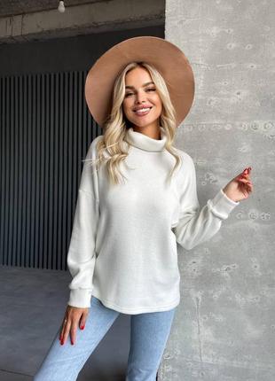 Утеплений світер під горло