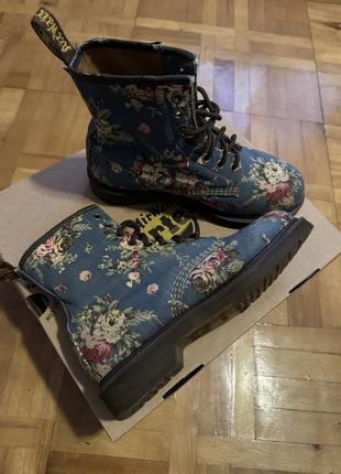 Черевики dr. martens