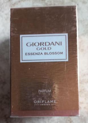 Парфуми giordani gold essenza blossom oriflame1 фото