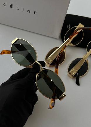 Трендові сонцезахисні окуляри celine