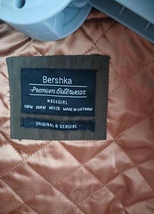Коротка куртка укорочена хакі bershka7 фото