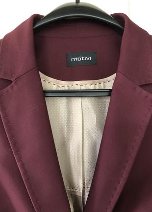 Пиджак жен. motivi