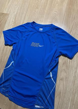 Nike dri fit run center logo футболка2 фото