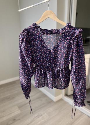 Блуза на завязках в цветы3 фото