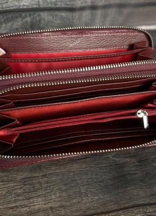 Женский кожаный кошелёк-клатч на две молнии. бордовый6 фото