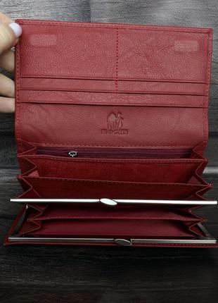 Женский кожаный кошелек красный, горизонтальный,вместительный10 фото