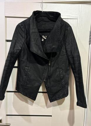 Асимметричная куртка h&amp;m, черная