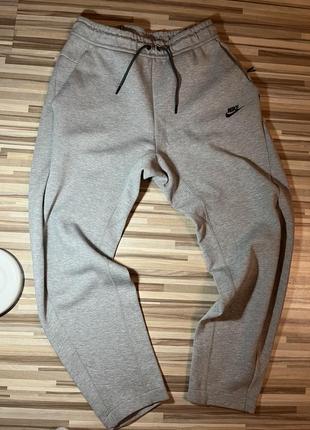 Nike tech fleece