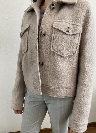 Укороченное женское пальто h&amp;m1 фото