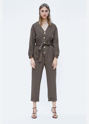 Комбинезон в полоску с карманами