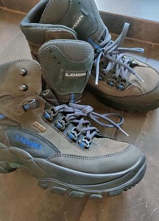 Трекінгові черевики lowa gore-tex під заміну підошви розмір 39