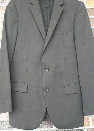 Пиджак hugo boss р. 46(м)