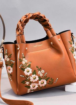 Жіноча сумка через плече з вишивкою квітами, модна та якісна жіноча сумочка шкіра повсякденна6 фото