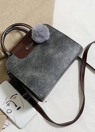 Женская мини сумка с меховым брелком