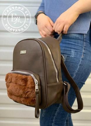 Оригинальный женский рюкзак коричневый1 фото
