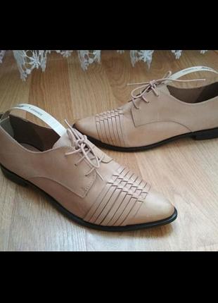 Стильные кожаные  туфли ,туфлі 40-41р pull &bear