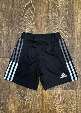 Классные спортивные шорты adidas оригинал р.122-128