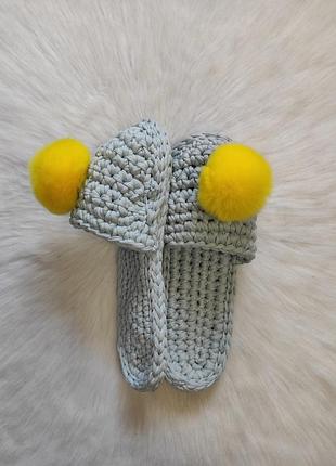 Голубые домашние тканевые тапочки шлепки вязаные с желтым мехом помпоном натуральные