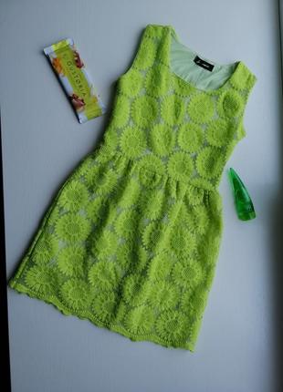 Салатовое платье