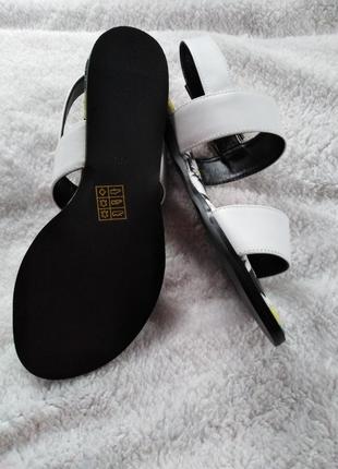 Белые сандали из натуральной кожи от vitacci размер 356 фото