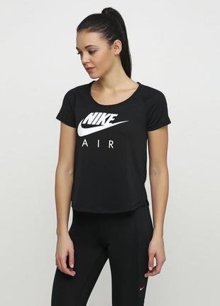 Жіноча спортивна футболка nike air