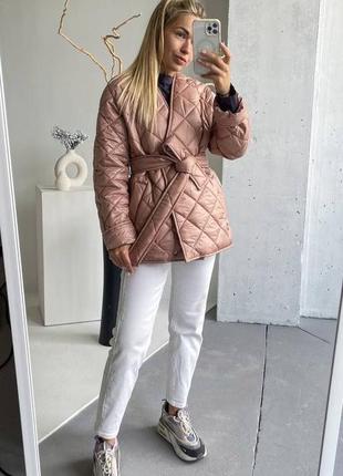 Куртка женская однотонная свободного кроя на кнопках с карманами с поясом качественная стильная теплая молочная8 фото