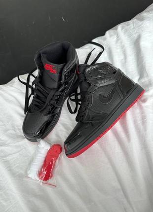 Женские кроссовки nike air jordan 1 retro «&nbsp;patent black / red&nbsp;» premium#найк5 фото