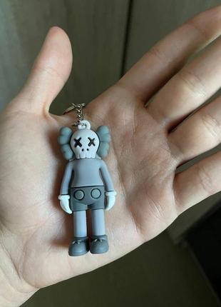 Брелки kaws/bearick оригинал