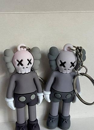 Брелки kaws/bearick оригинал