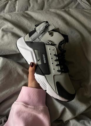 Мужские зимние кроссовки nike huarache acronym grey