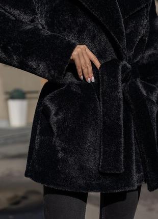 Шуба жіноча утеплена еко альпака дизайнерська бренд чорна10 фото
