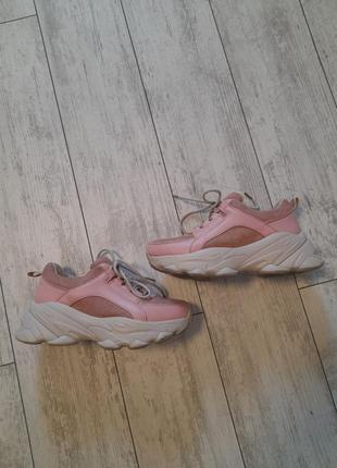 Рожеві шкіряні кросівки на високій підошві, устілка 23 см5 фото
