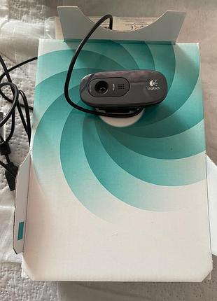 Настілні органайзери logitech