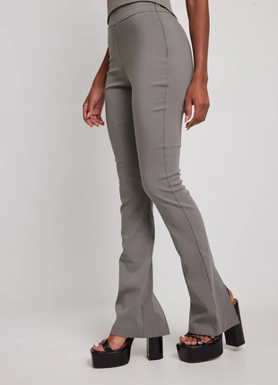 Стильные стрейчевые брюки с высокой посадкой3 фото
