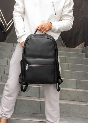 Черный мужской рюкзак из натуральной кожи