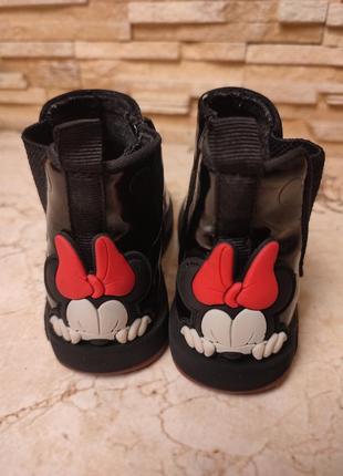 Детские ботиночки ботинки сапожки zara baby микки маус 22 размер6 фото