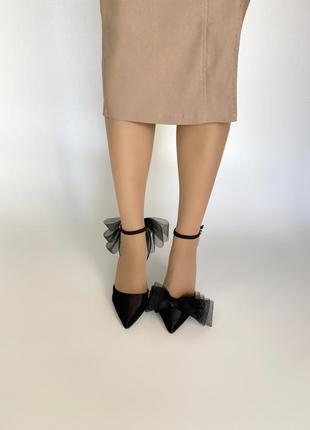 Туфлі чорні с бантиком заді