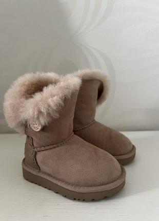 Ugg оригінал 22,5р