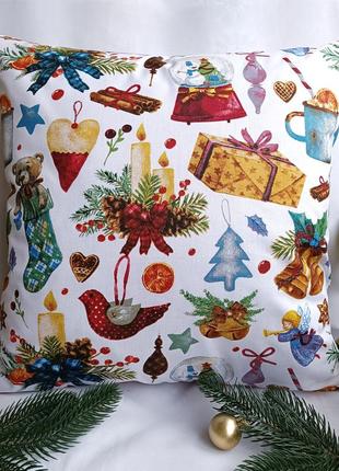 Новогодняя наволочка 45*45 с игрушками с хлопка