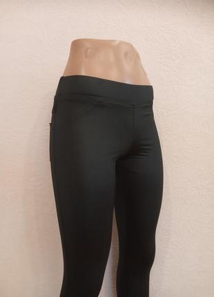 Черные женские брюки -лосины с легким блеском2 фото
