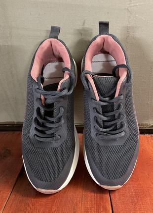 Кроссовки для девочки 2