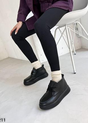 Жіночі зимові  низькі черевики на шнурках10 фото