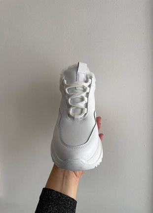 Белые утепленные кроссовки из натуральной кожи5 фото