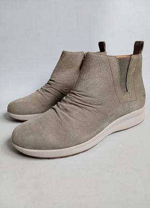 Кожаные сапожки clarks