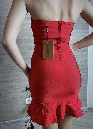 Бандажное красное платье3 фото
