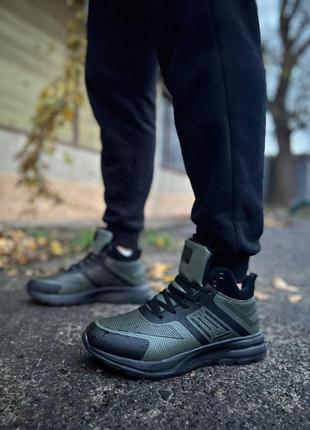 Зимові чоловічі кросівки чорні-хакі з екошкіри та хутряною підкладкою