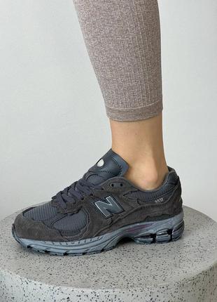 Замшевые кроссовки new balance 2002r

. унисекс