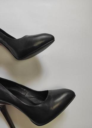 Черные натуральные кожаные туфли лодочки высокий серебряный зеркальный каблук vitto rossi5 фото