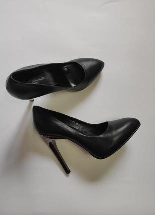 Черные натуральные кожаные туфли лодочки высокий серебряный зеркальный каблук vitto rossi1 фото